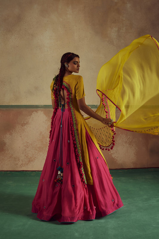 backless yellow kurta skirt set