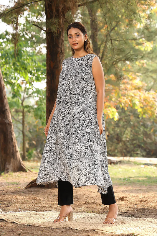 Black Chitkabri Cotton Pleat Kurta Set