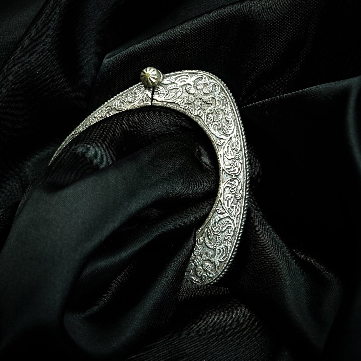 Adivasi Trikon Adjustable Chandi Kada