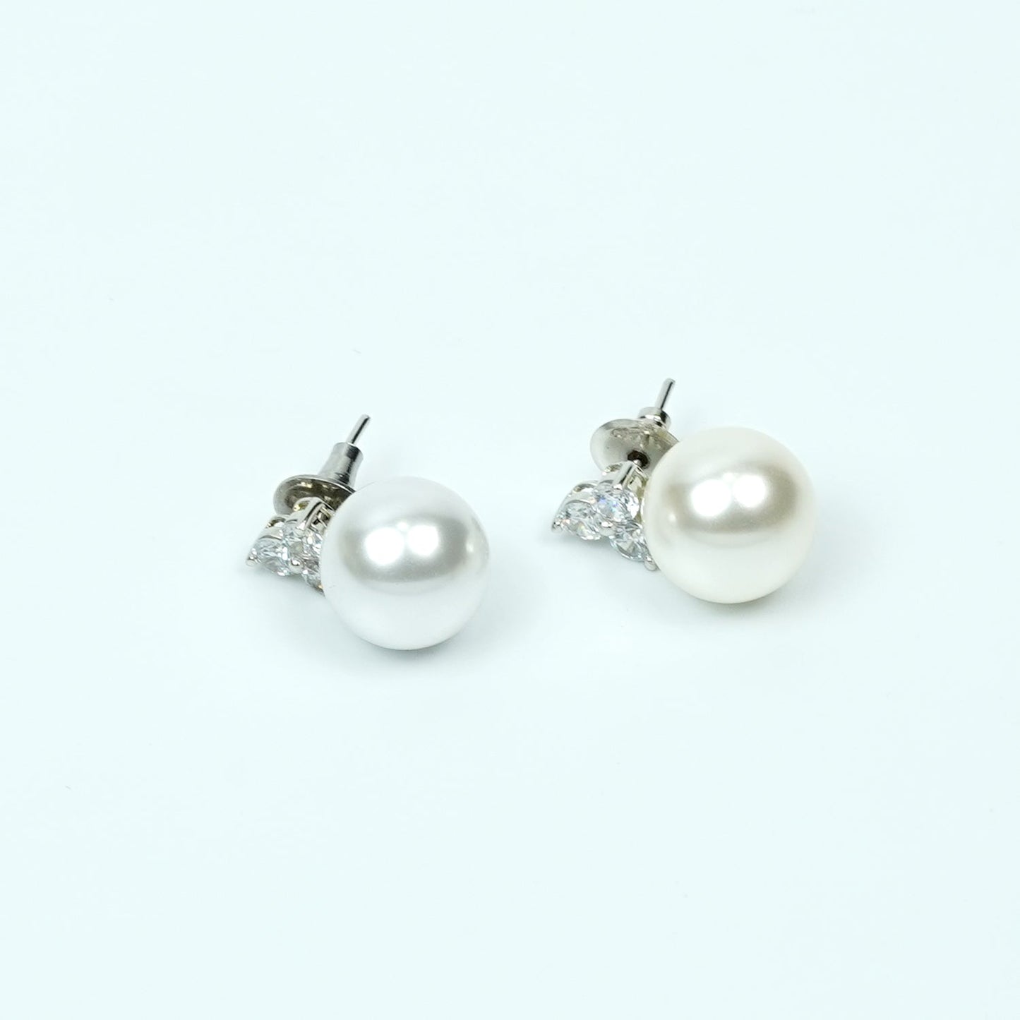 Zevar Club Rhodium-Plated Handcrafted Cubic Zirconia & Pearl Drop Earrings with Leaf Design