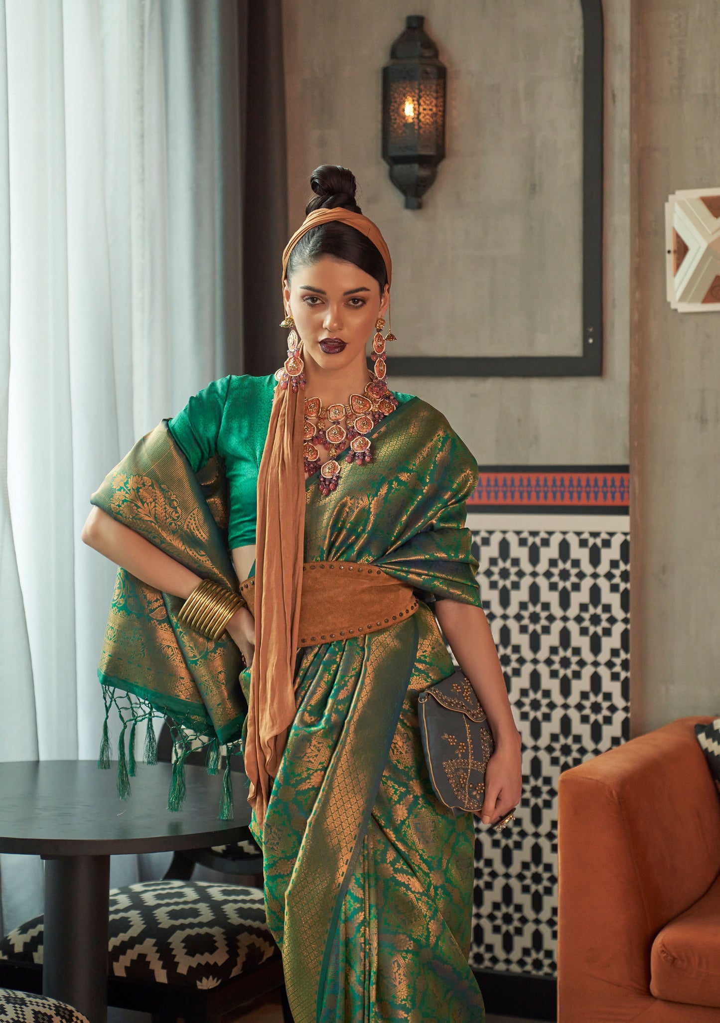 Green Kanvi Royals Two Tone Handloom Weaving Silk Saree
