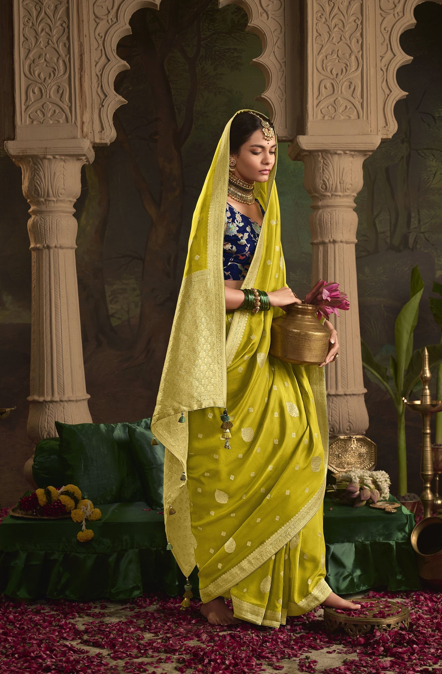 Mehendi Green Crepe Dola Silk Weaving Sinduri Raas Saree