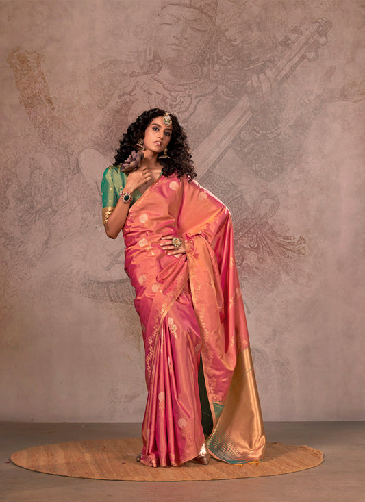 Coral Kirtan Two Tone Handloom Weaving Silk Saree With Contrast Pallu