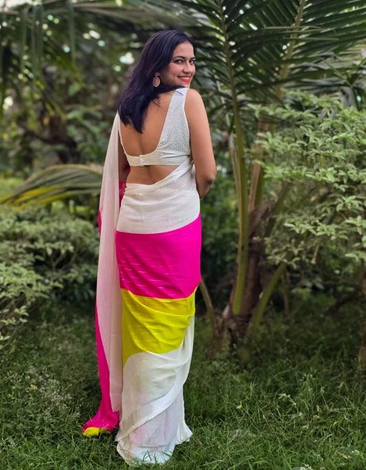 Gulabi Shaam White Saree