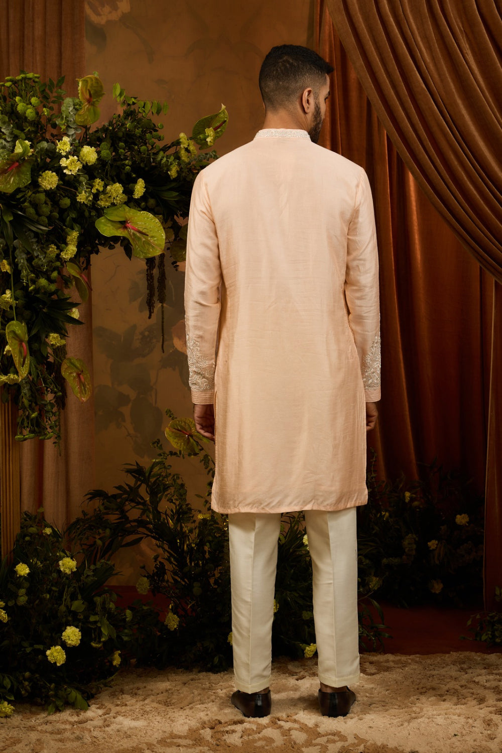 Peach & white silk koti set with thread embroidery