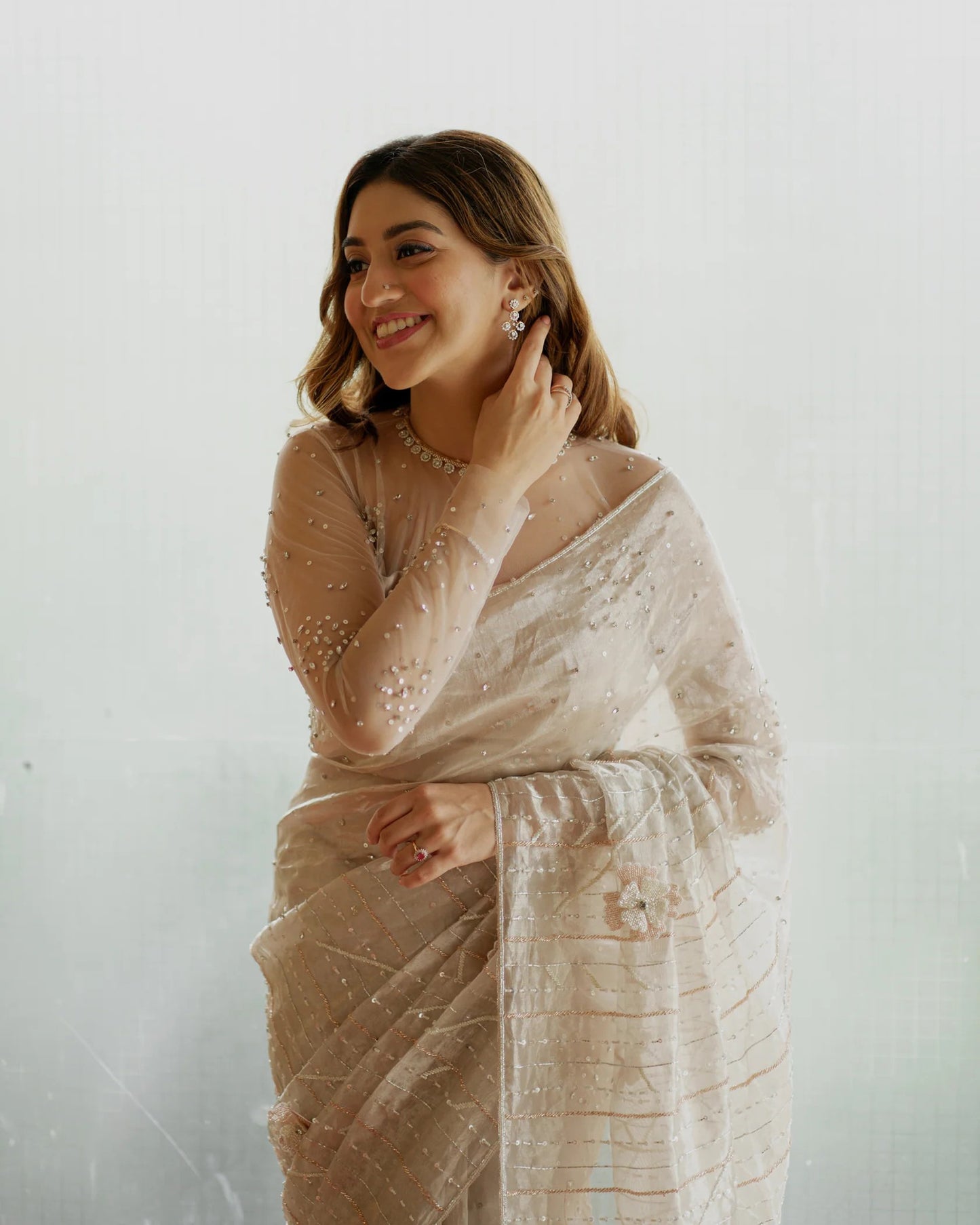 Beautiful bridal tissue saree blend of rhinestones with emblished 3Dwork