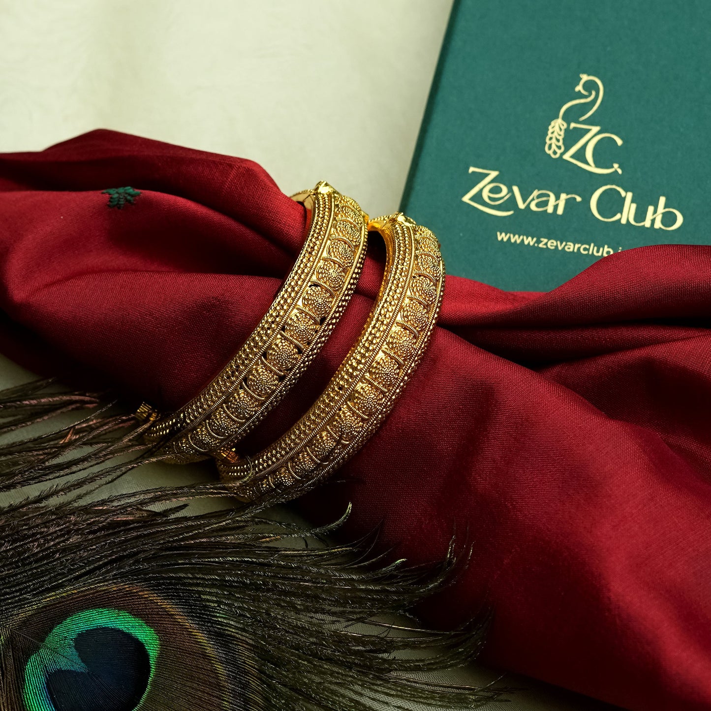 Rajputi Antique Gold Bangles with Openable Screw