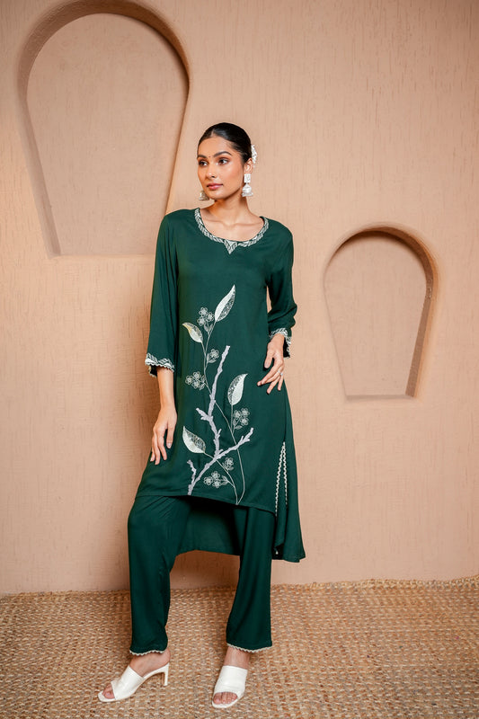 Bottle Green Rayon C-cut Kurta Pant With Machine Embroidery