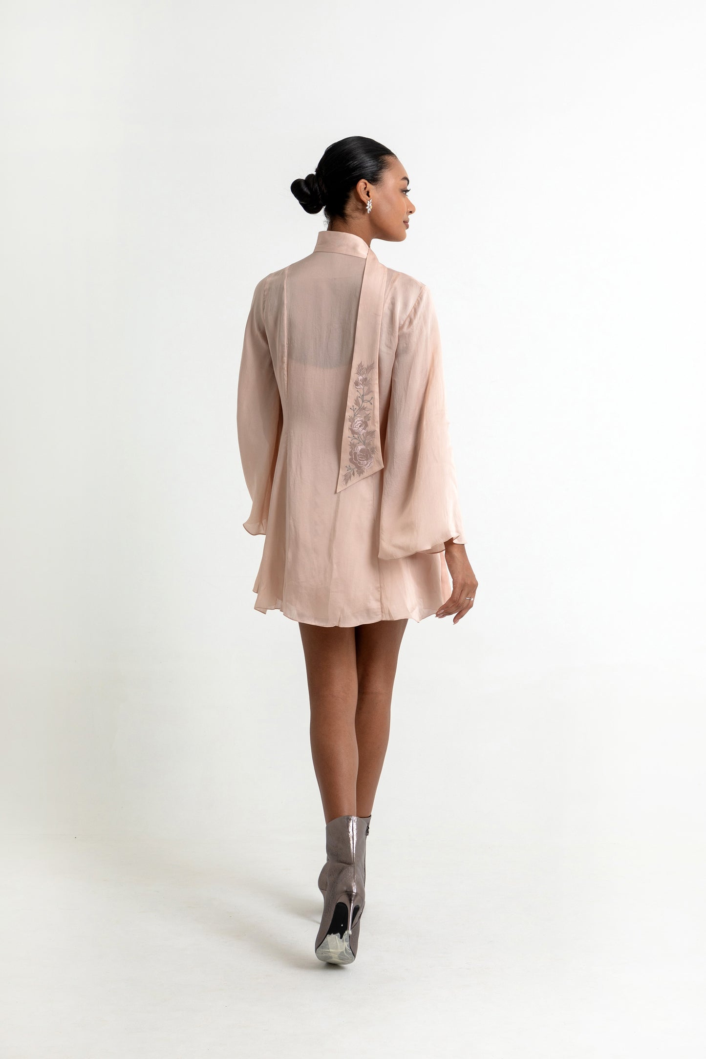 Aubrielle Organza Dress in Peach Dust