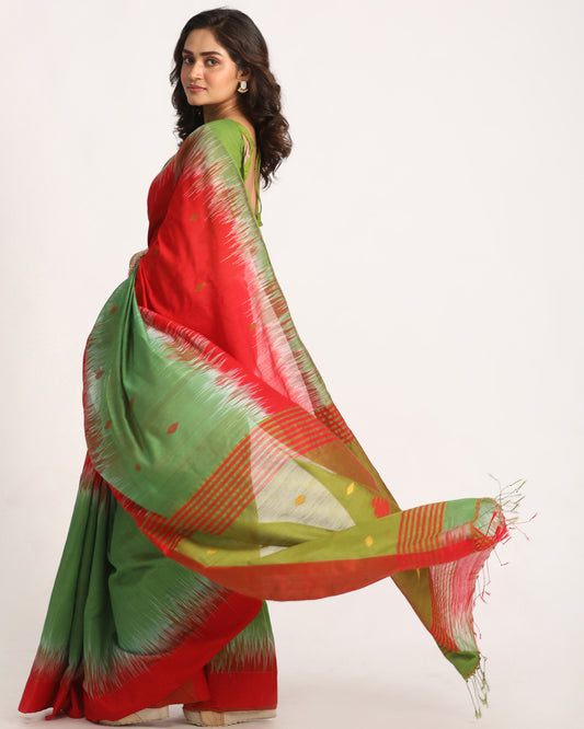 Red Dark Green Cotton Blend Handloom Tie Dye Jamdani Saree