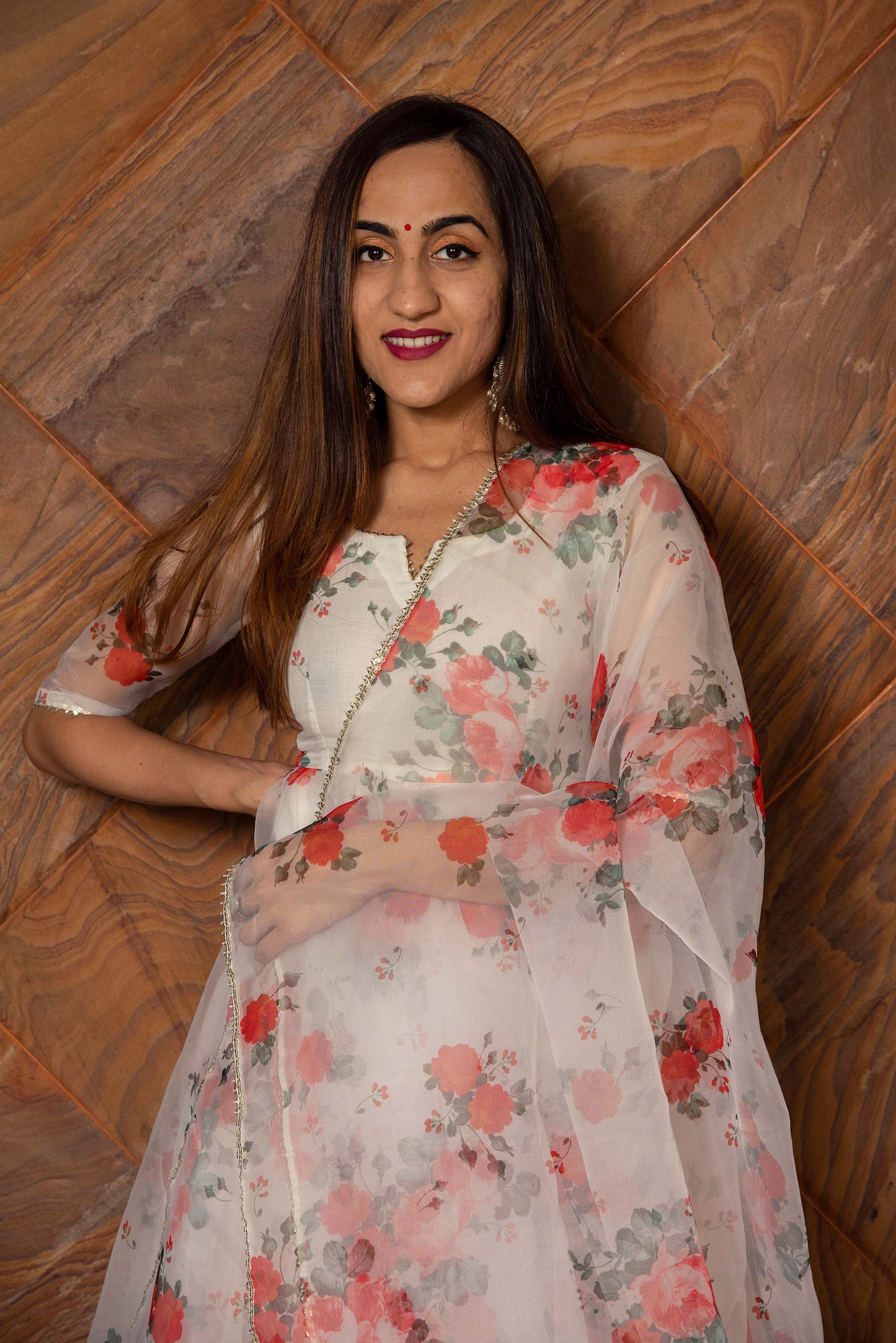 Ganguar Red and White Floral Organza Anarkali Set