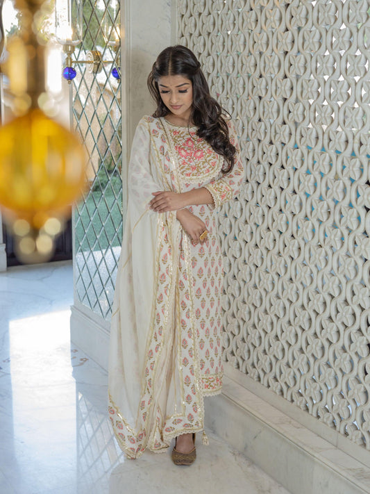 Off white Cotton Straight Kurta Pant set with Dupatta - world.com