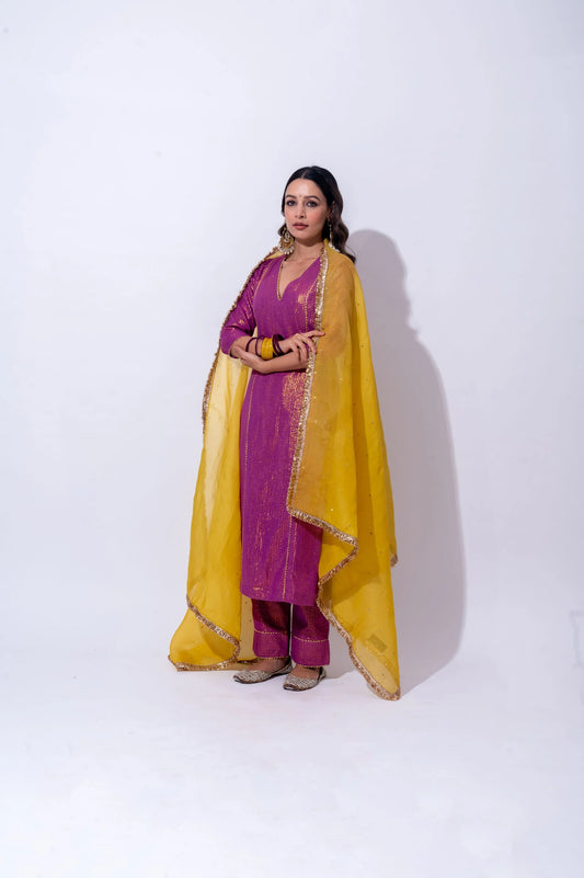 Bulbul Zari Kurta Set