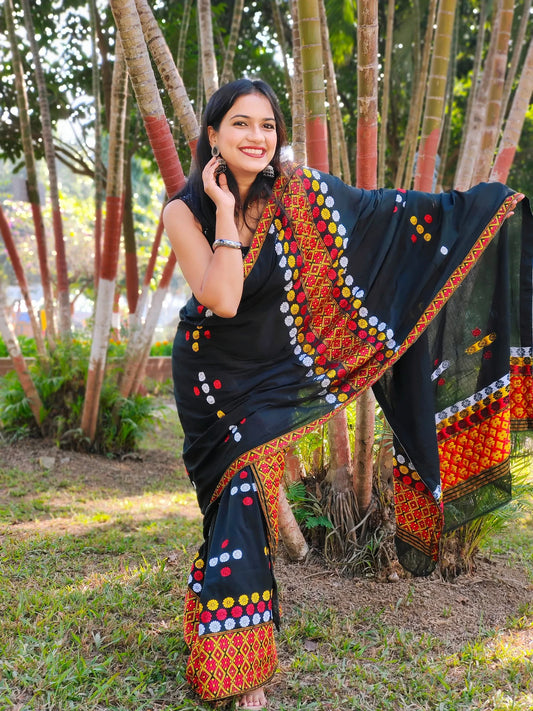 Kunajlota Mekhela Chador