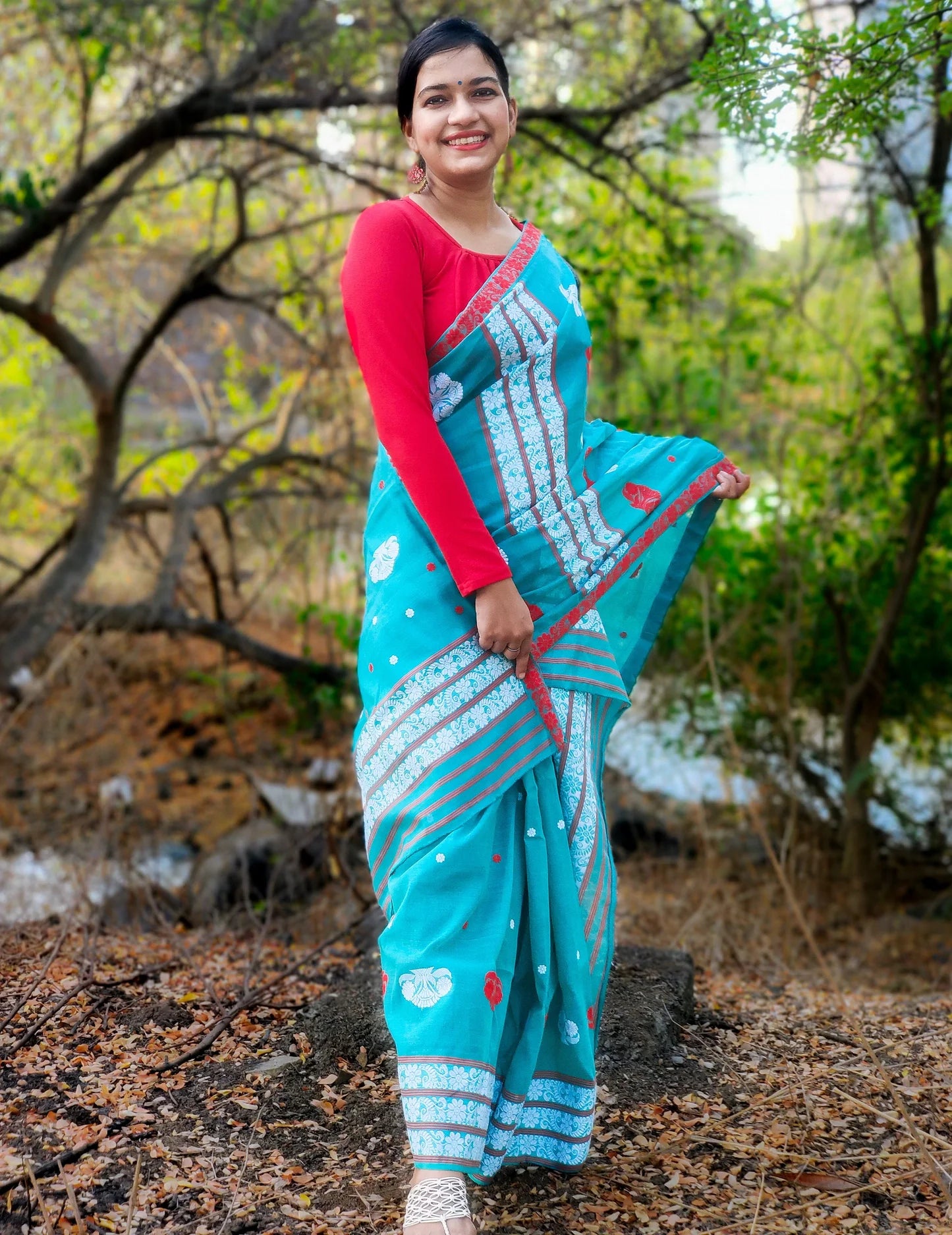 Rong Ghor Mekhela Chador