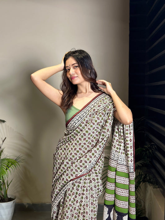 Mandana- green Bagru Natural Dyes Handblock Printed - Cotton Mulmul Saree