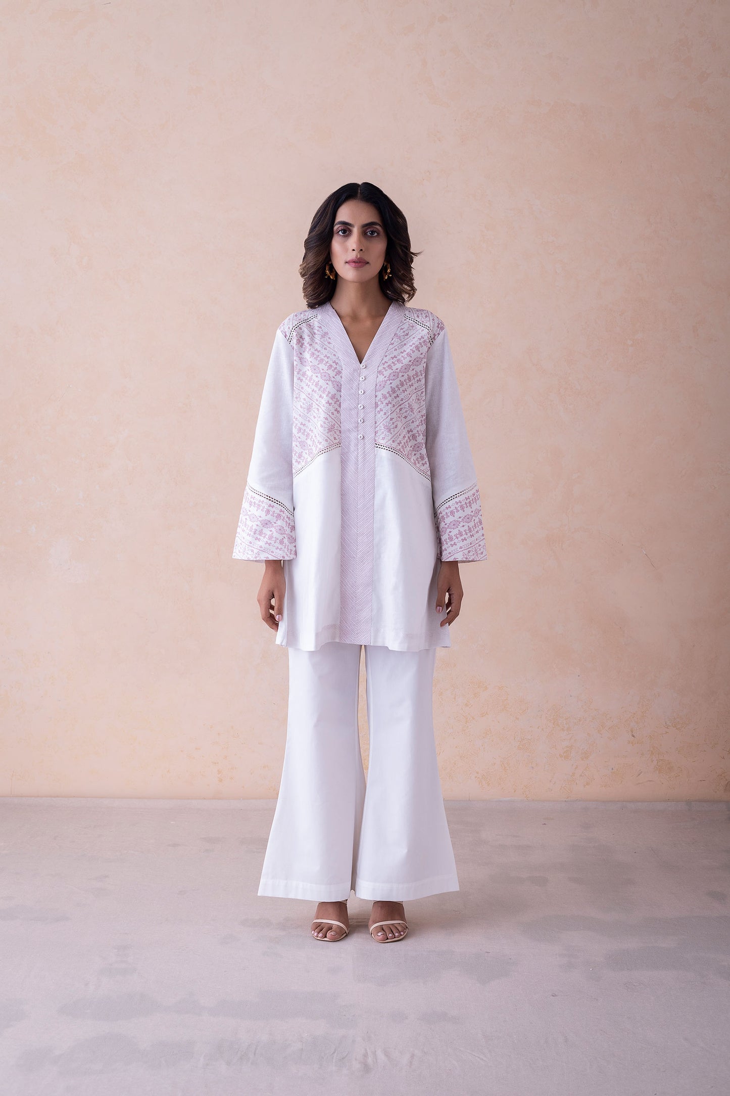 Inayat Elegant Linen Printed Kurta Set