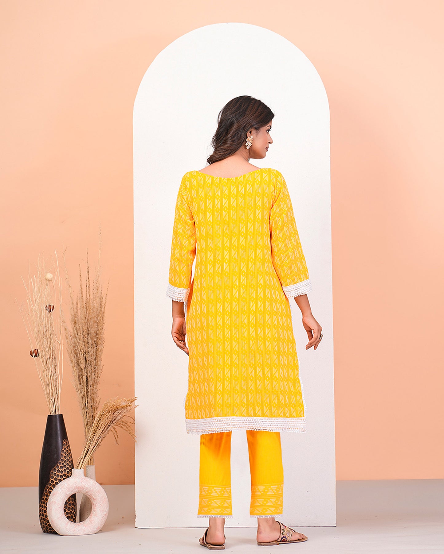 Yellow Katha Kurta Set With Lace Detailing And Dupatta