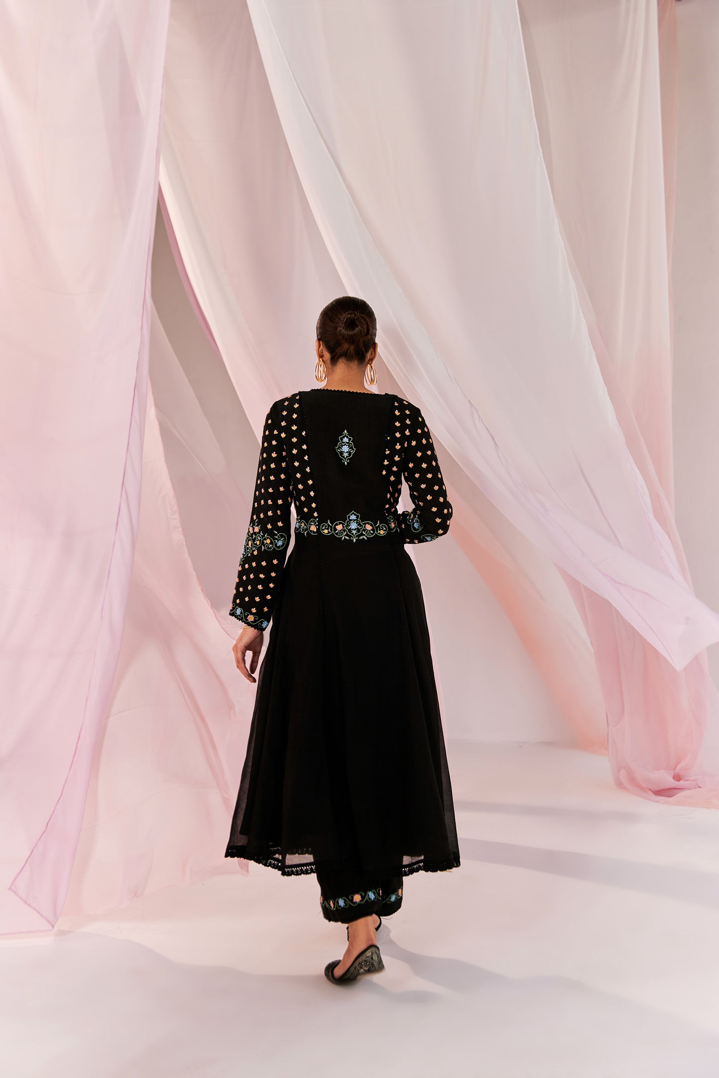 Alara Black Chanderi Silk Kurta Set