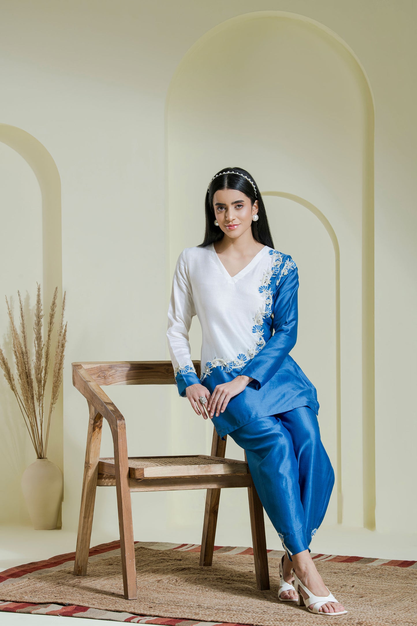 White & blue embroidered 2 piece kurta set
