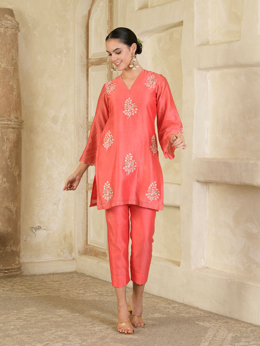 Carrot Pink Embroidered Chanderi Kurta with Pants ( Set of 2 )