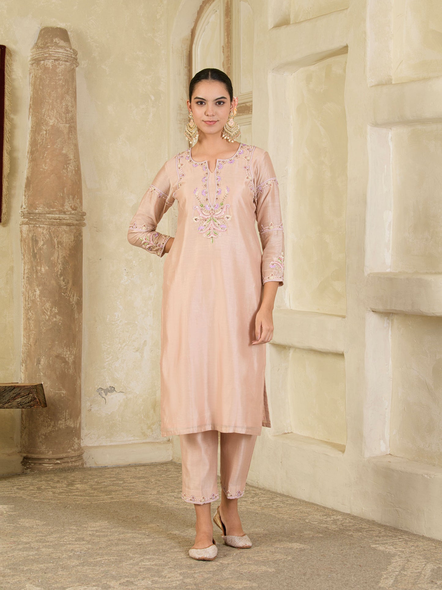 Beige Hand Embroidered Chanderi Kurta Set ( Set of 3 )