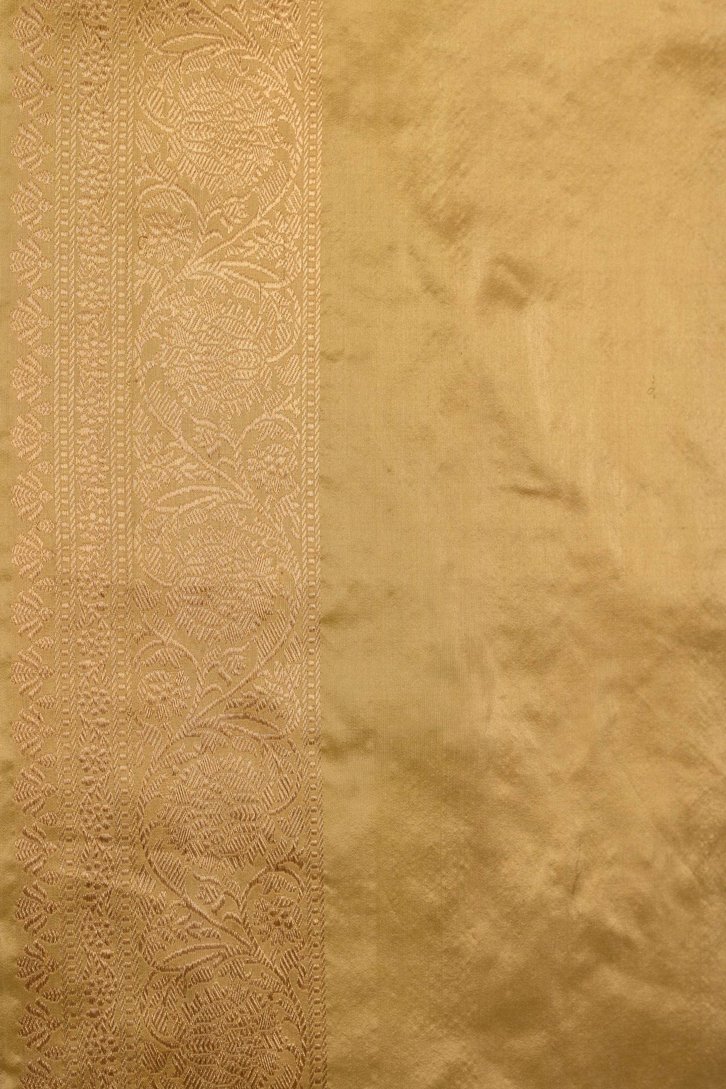 Pista Green Handwoven Kadwa Katan Silk Saree - Panaya