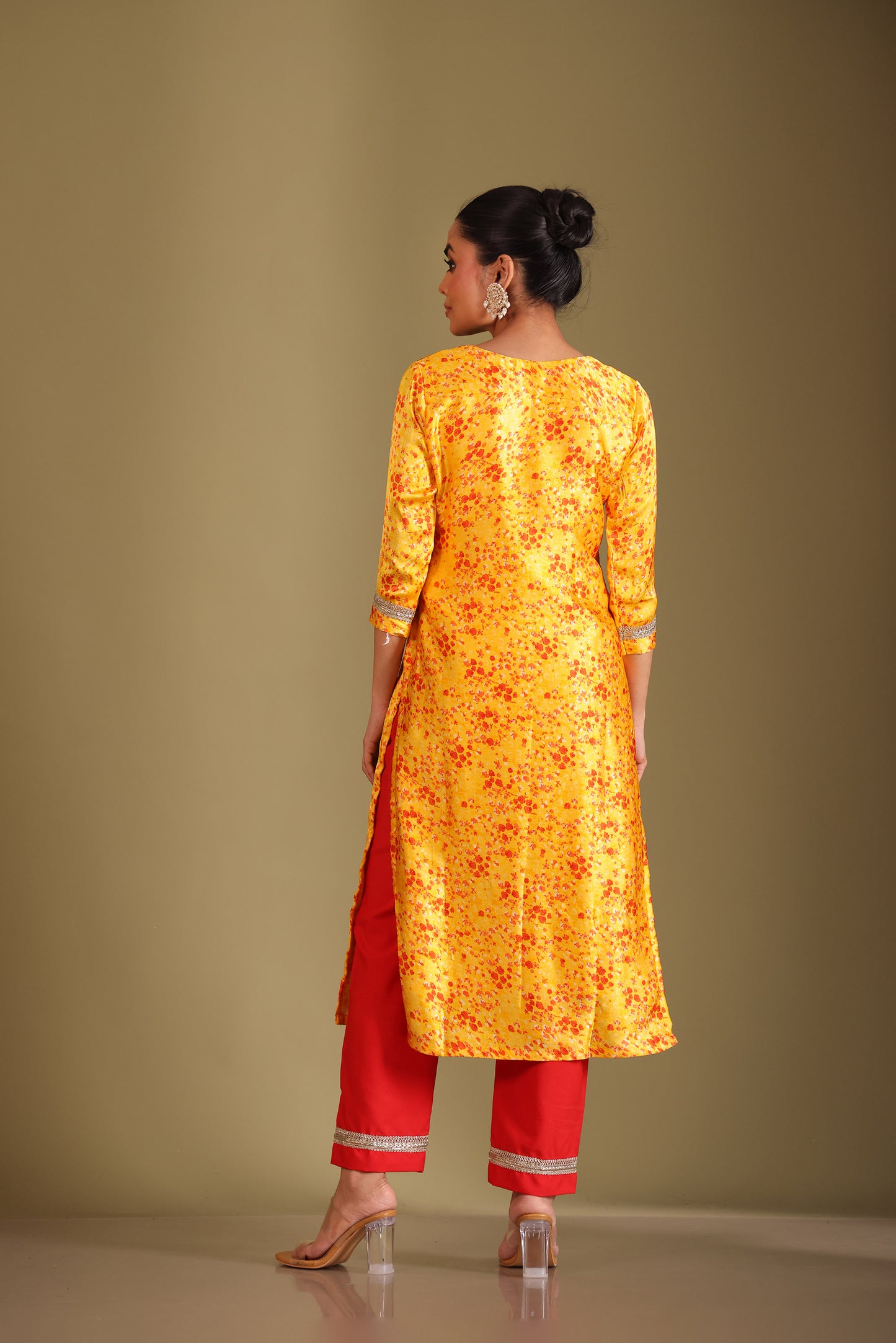 Gulzar Yellow Printed Silk Crepe Kurta And Dupatta