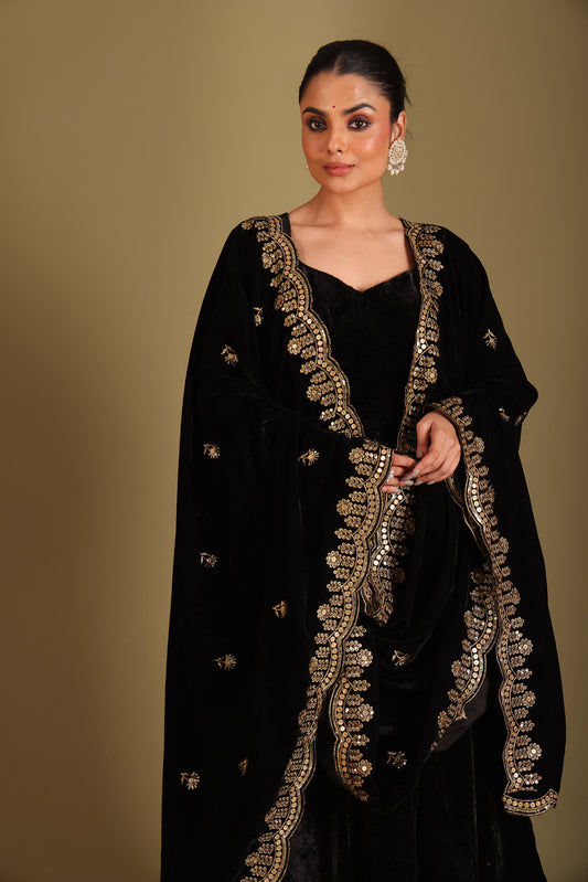 Noor-e-zar Black Velvet Embroidered Anarkali With Shawl