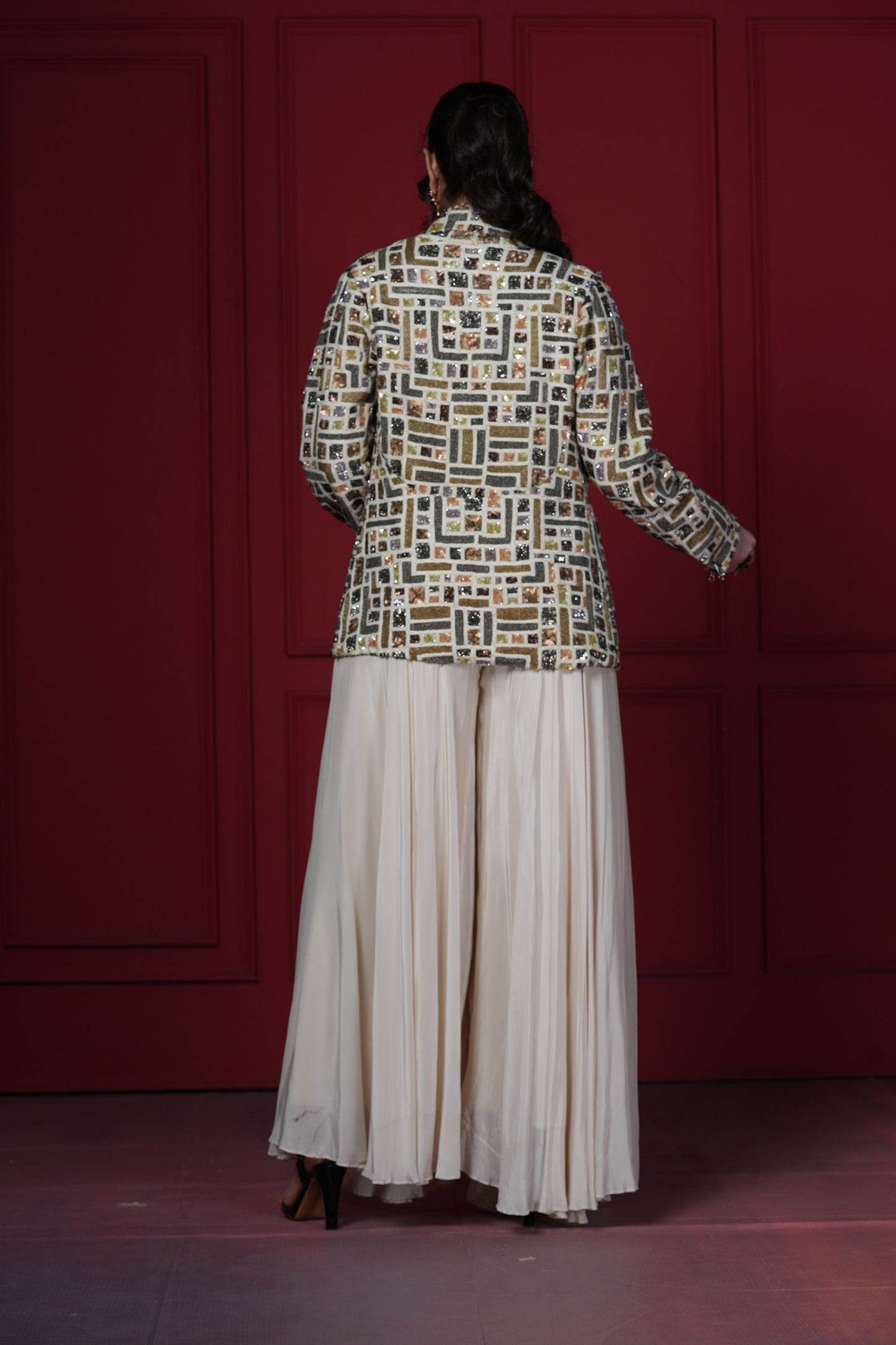 Geometric Ivory Crepe Blazer Set