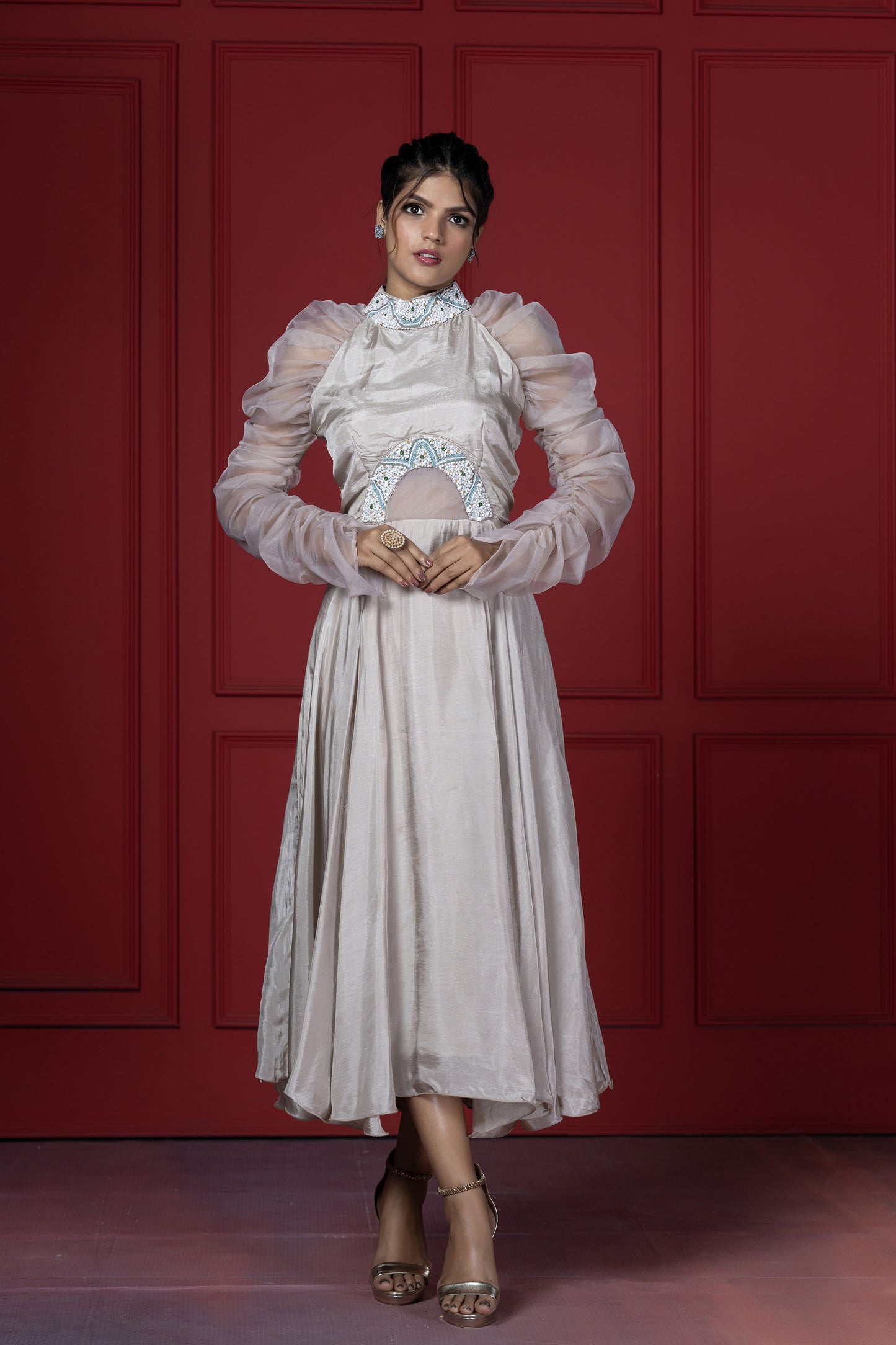 Barbie Upada beige Dress