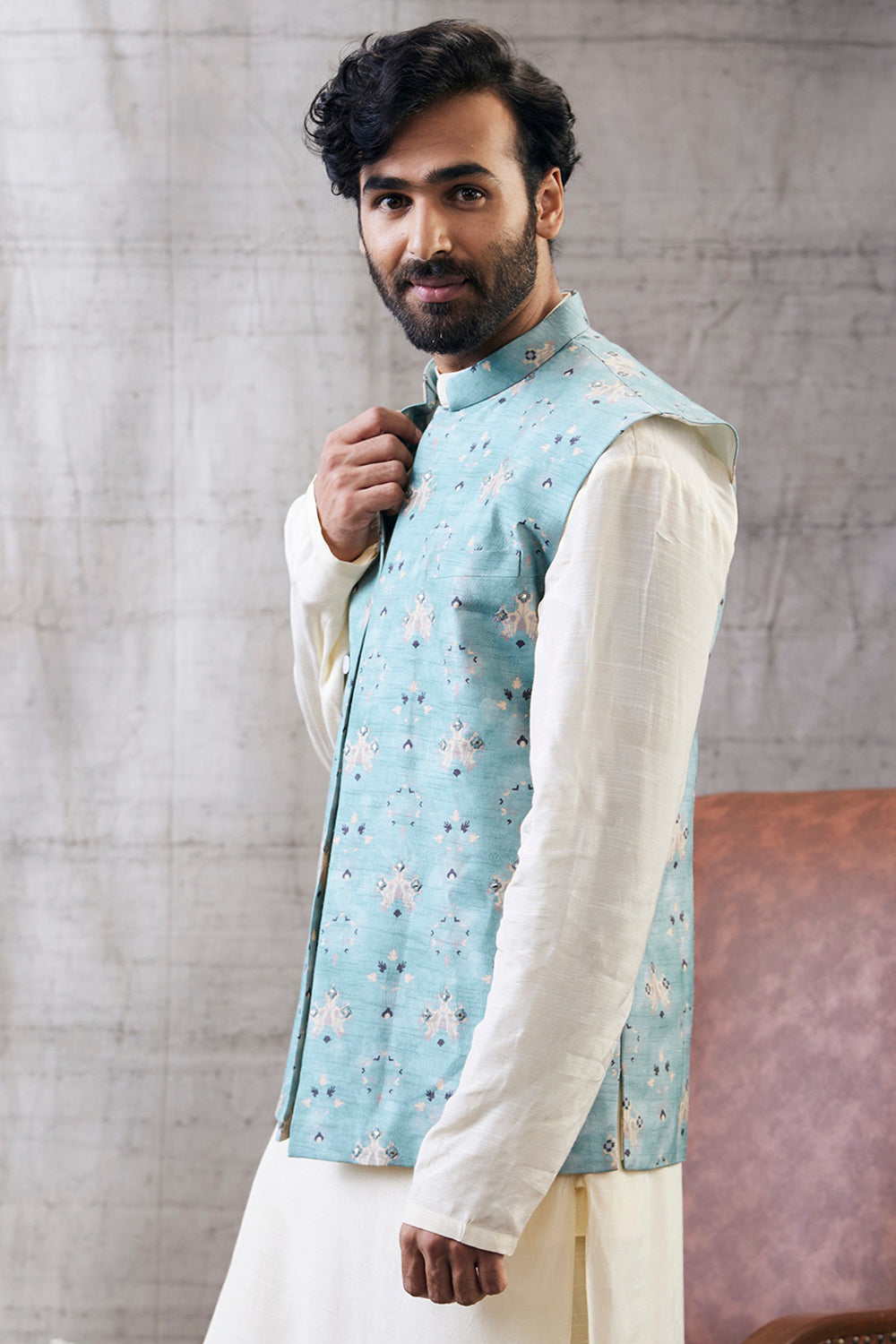 Sarouk Printed Bundi With Kurta Set