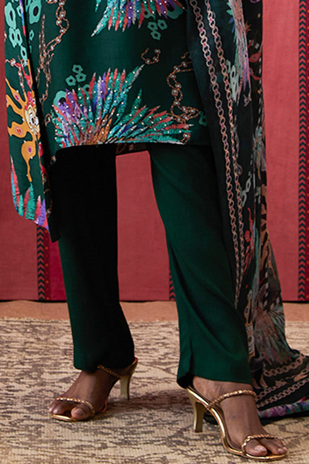 Aisha Embroidered Kurta Set