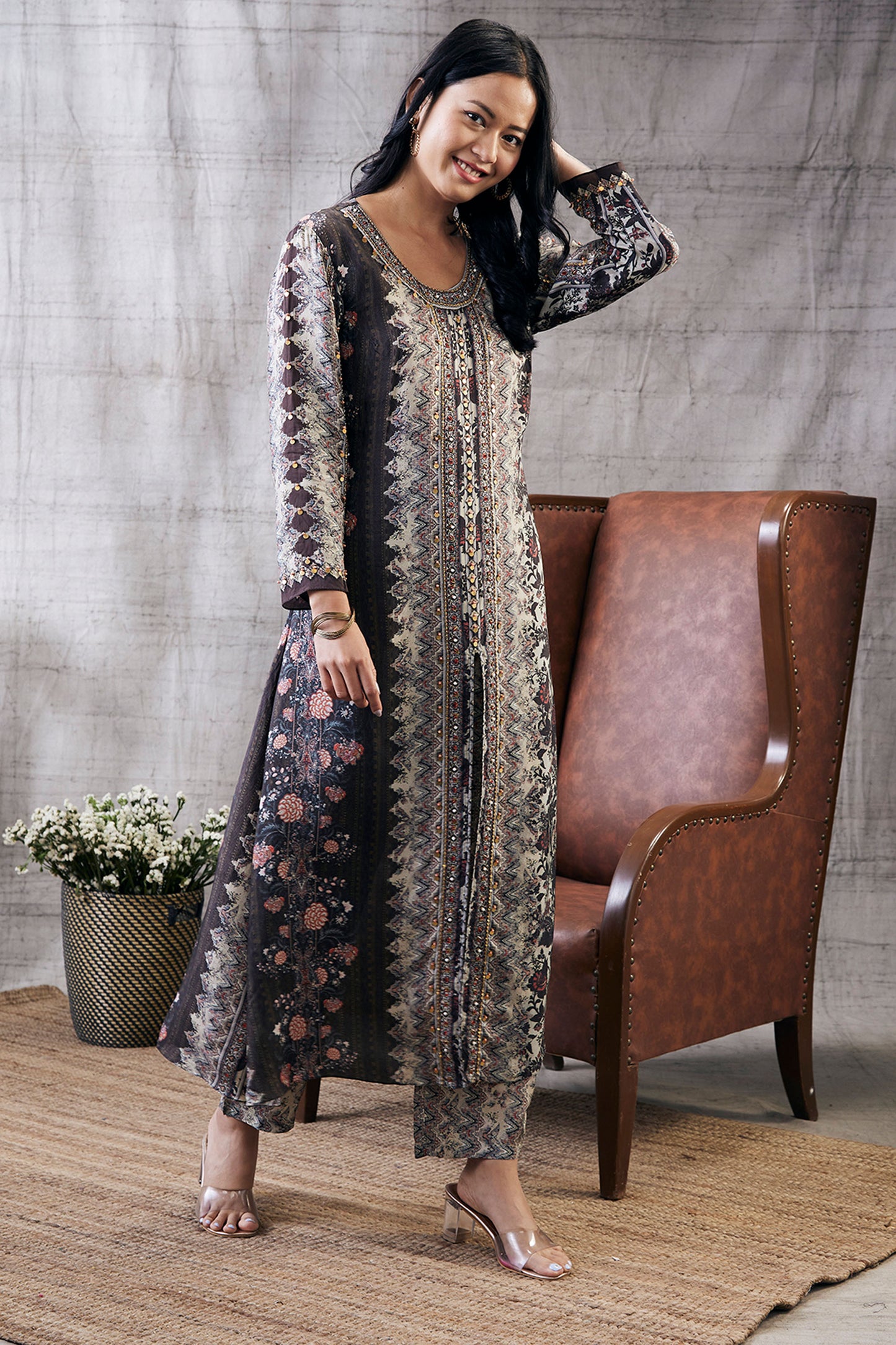 Dilara Embroidered Kurta Set