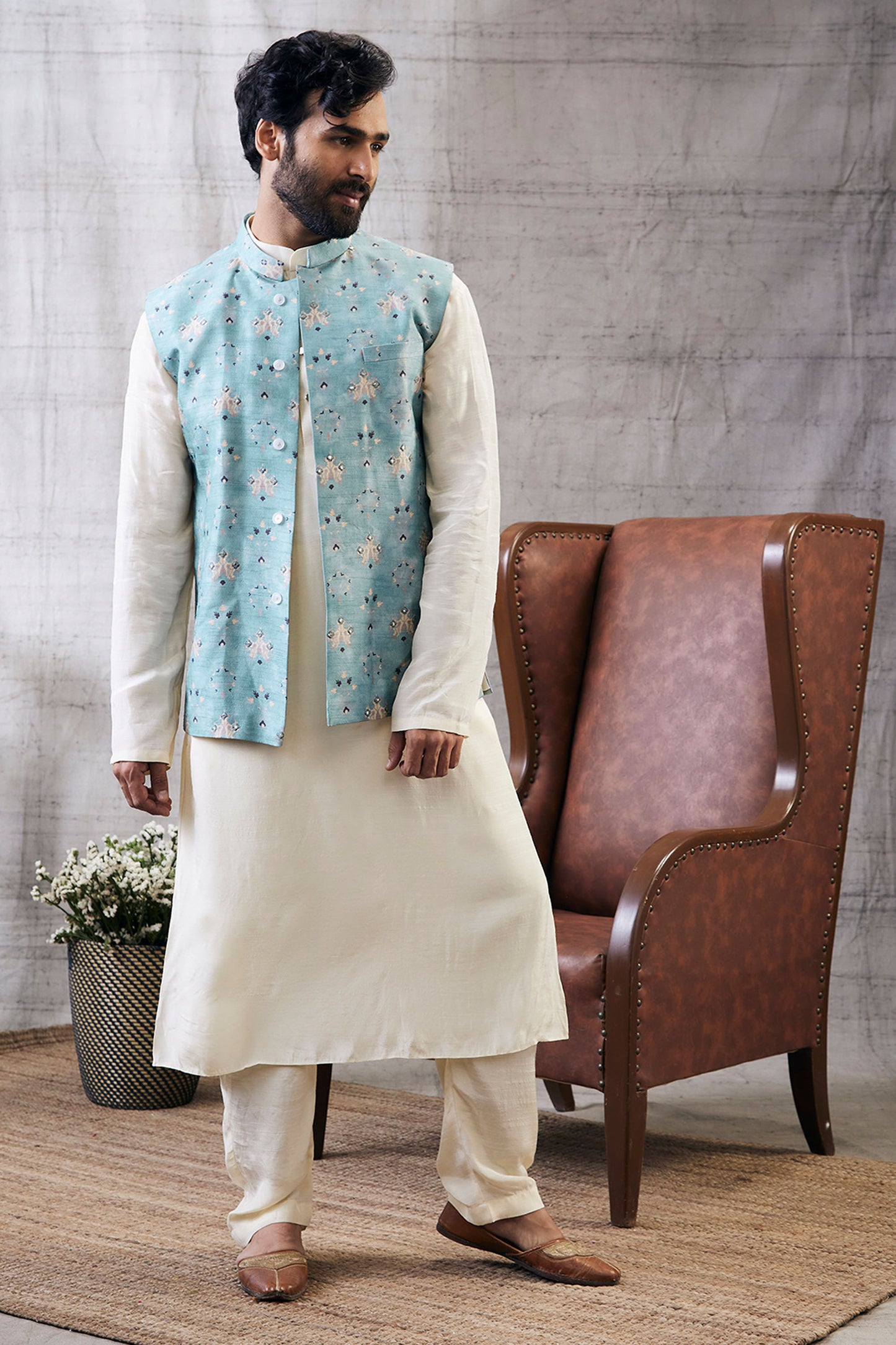 Sarouk Beige Printed Bundi With Kurta Set