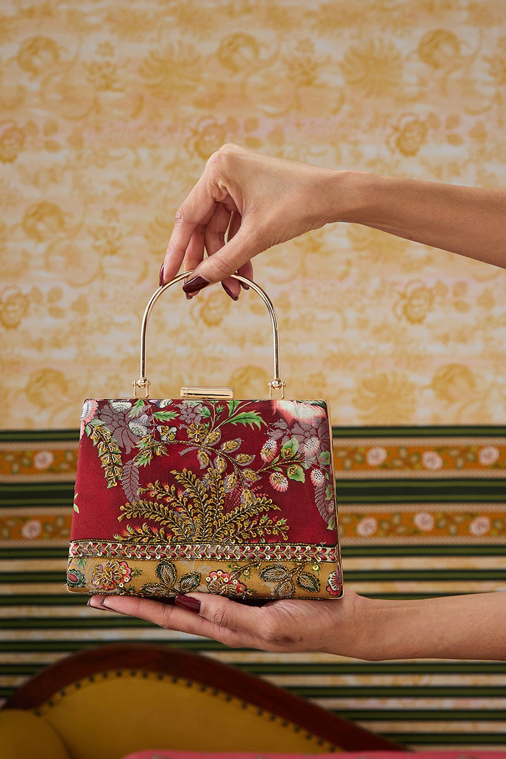 Mehr Embroidered Clutch Box