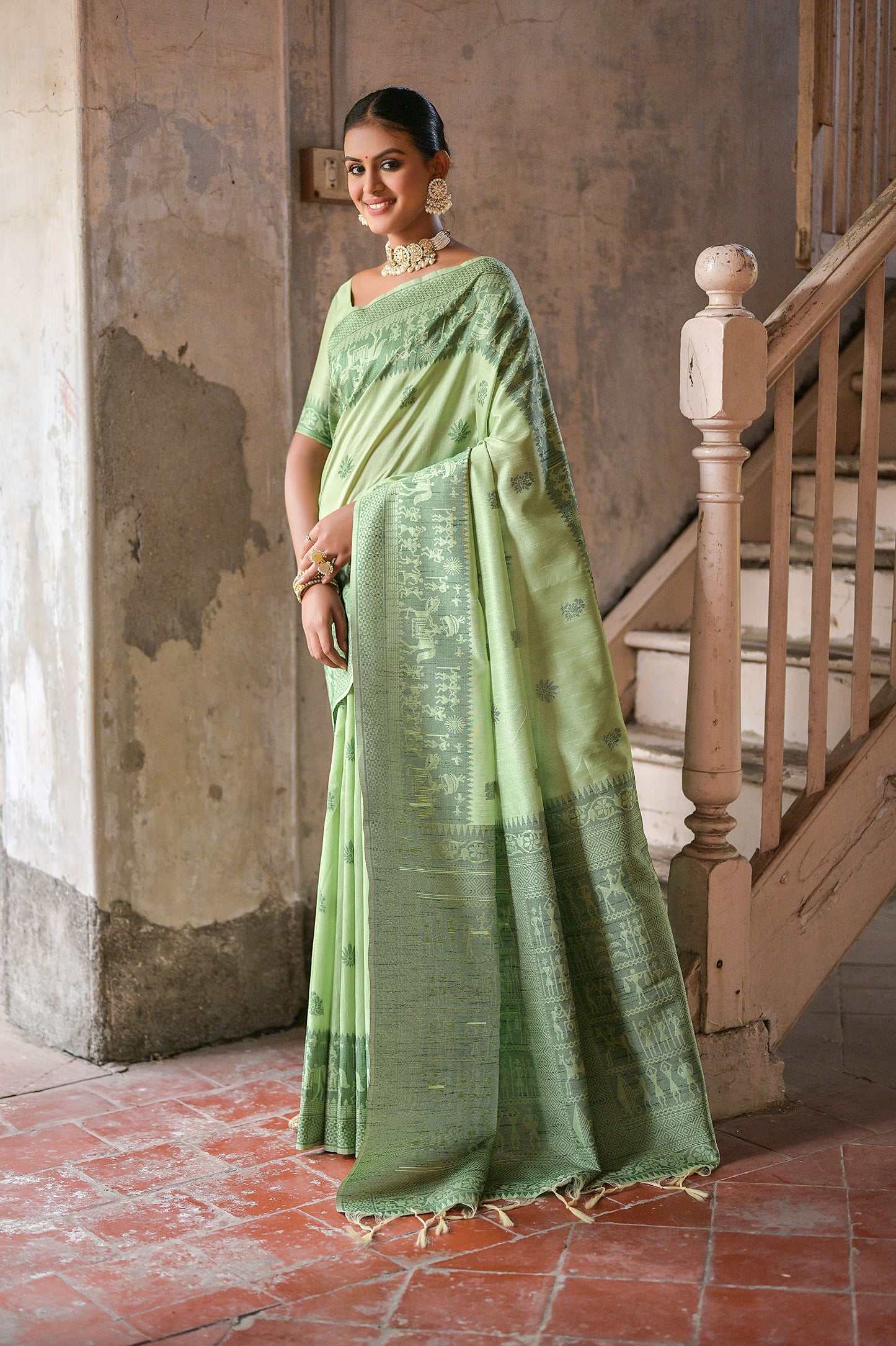 Pista Handloom Raw silk contrast woven Saree
