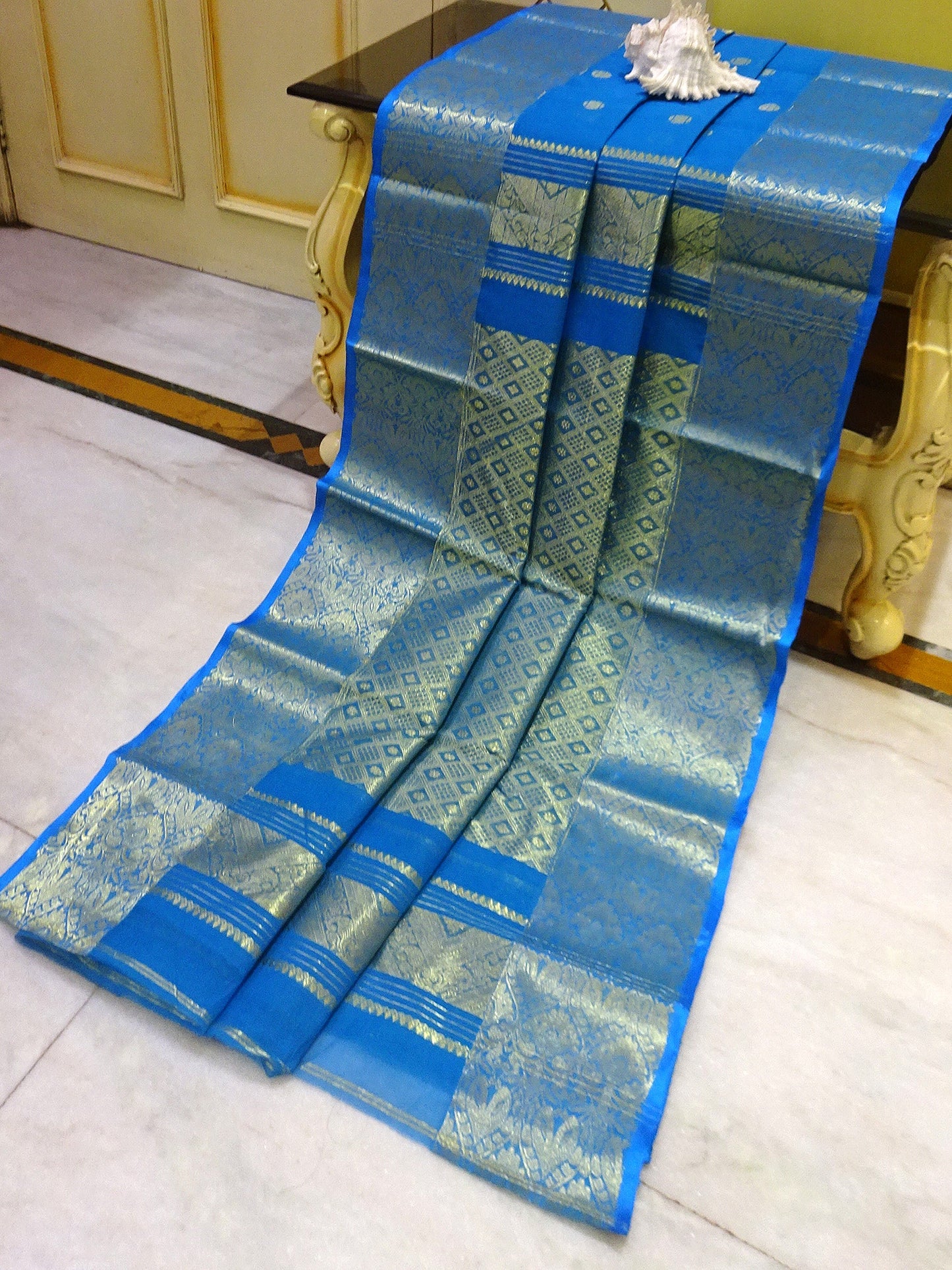 Bengal Handloom Tanchui Work Patli Pallu Saree in Ultramarine Blue and Gold