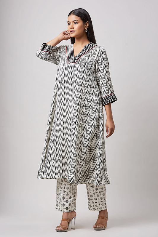 Metro Block Print V Neck Co-ord-set