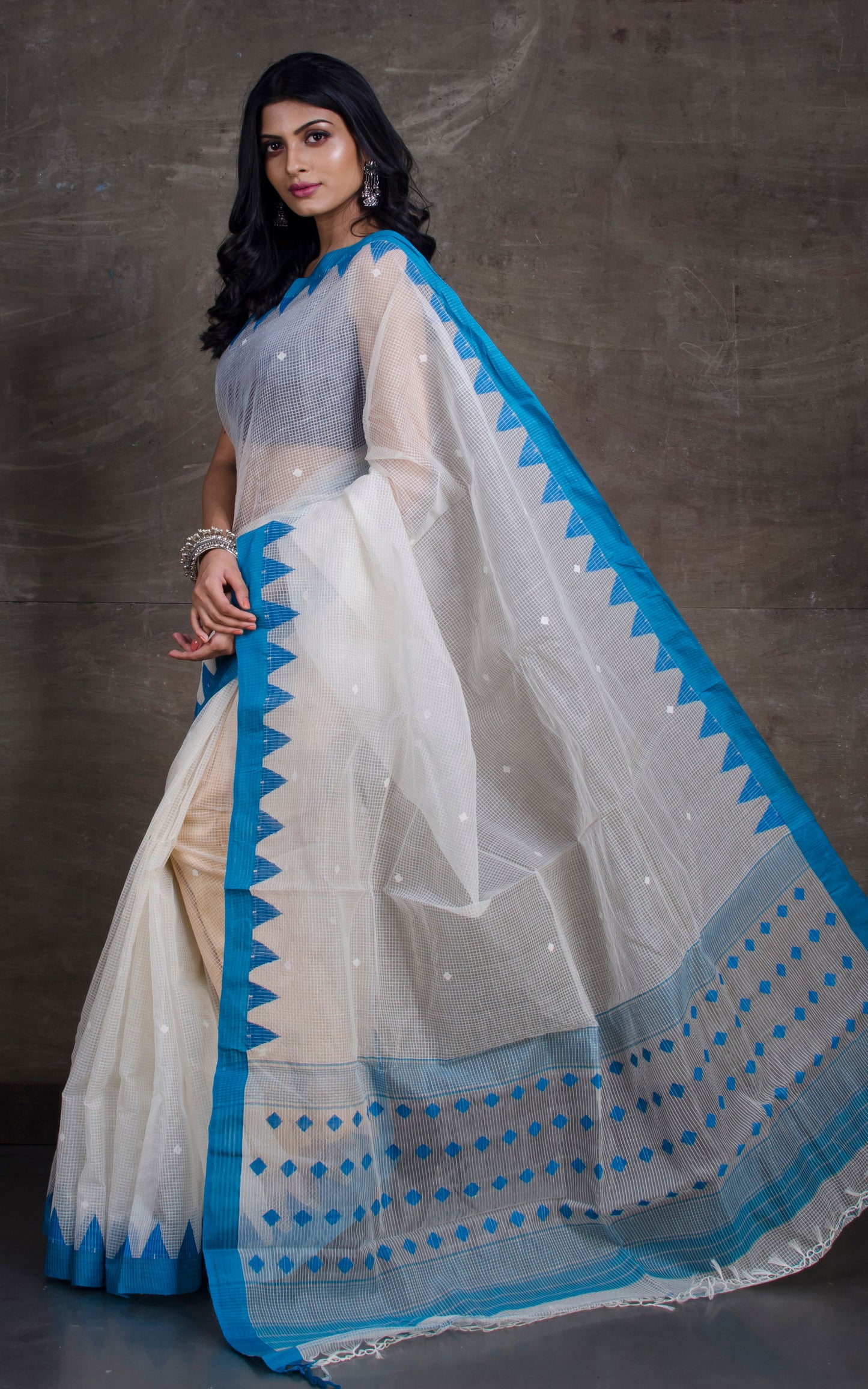 Woven Kota Checks Resham Muslin Jamdani Saree in White and Sapphire Blue