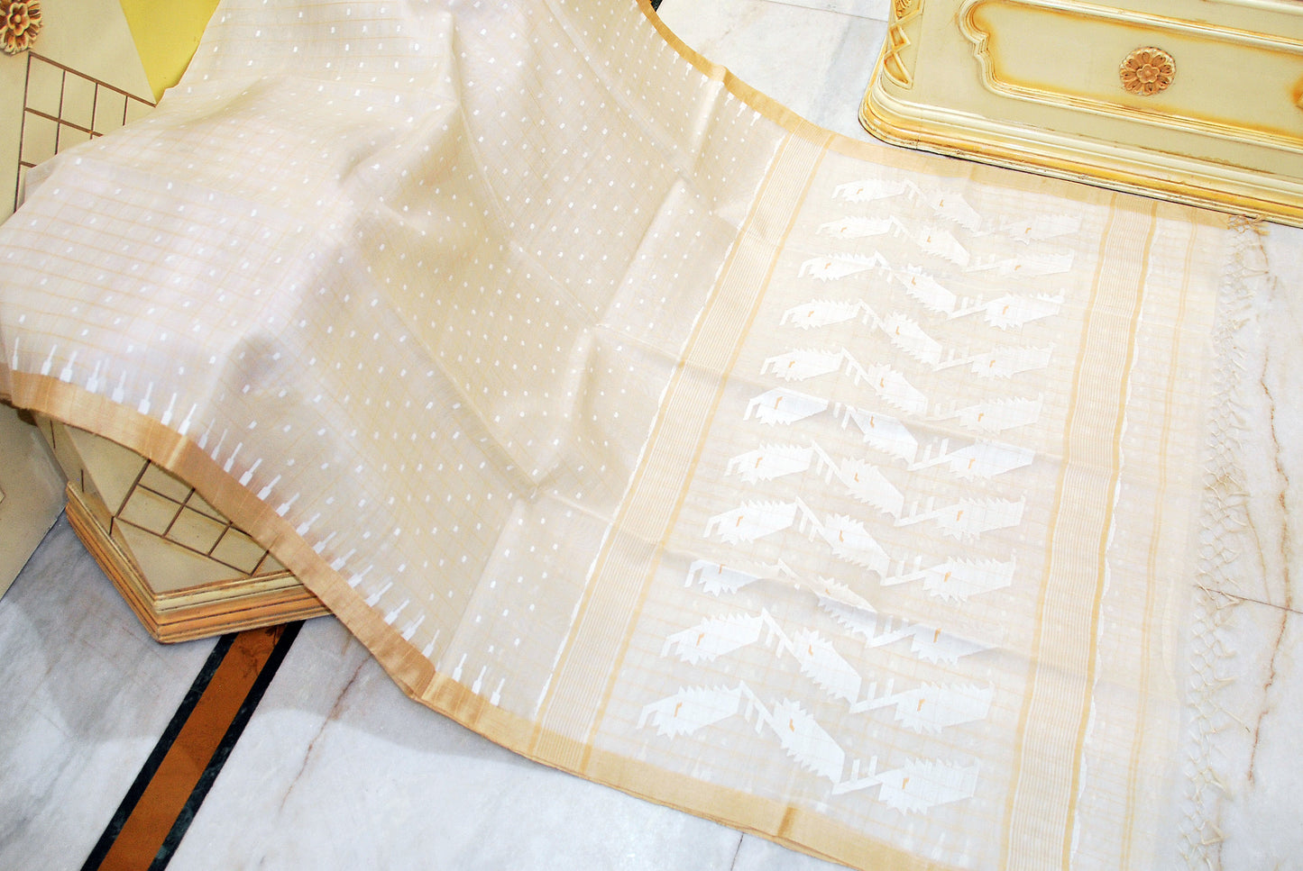 Premium Quality Contrast Checks Muslin Silk Jamdani Saree in Parchment, Off White, with Diffuse Gold color Tussar Silk Selvage