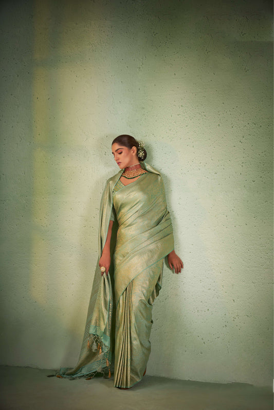 Stunning Green Gold Zari Kanjeevaram Silk Saree