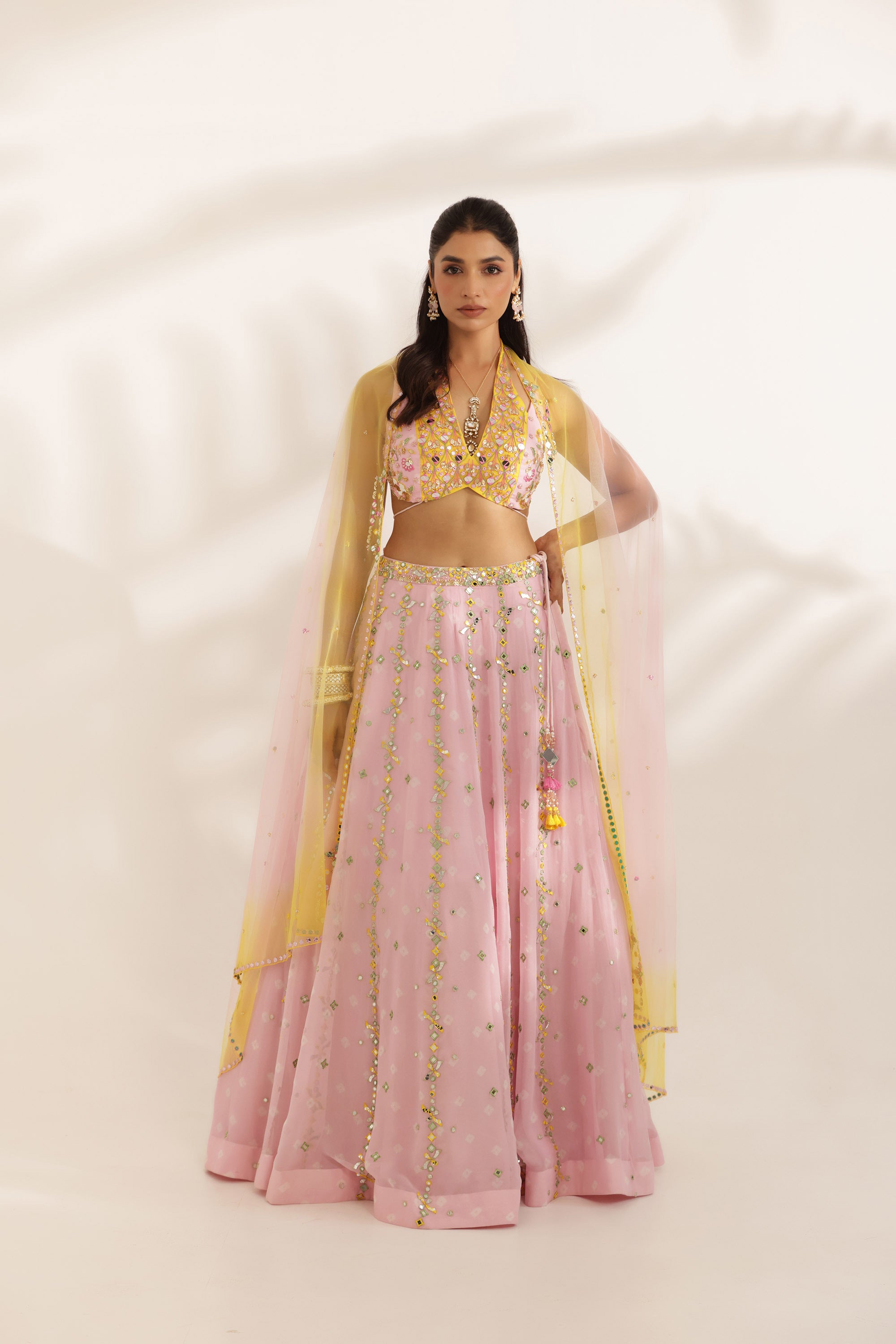 10 Must Have Lehenga Styles For Indian Bridesmaids 10 10 Must Have Lehenga Styles For Indian Bridesmaids
