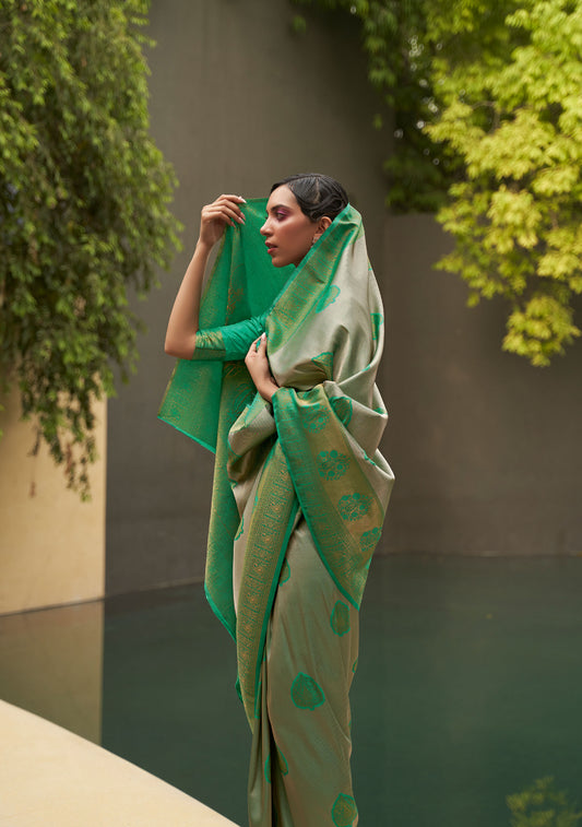 Green Korvai Silk Nylon Two Tone Handloom Saree