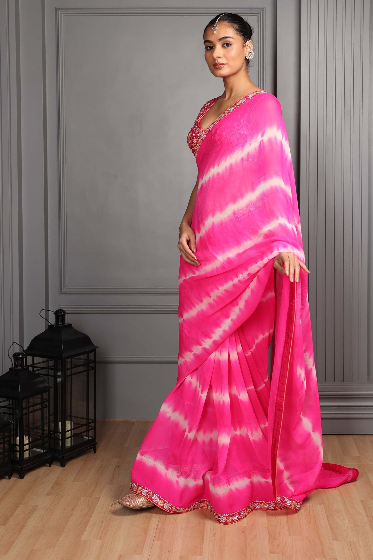 Hastkala Pink Georgette Thread Embroidered saree