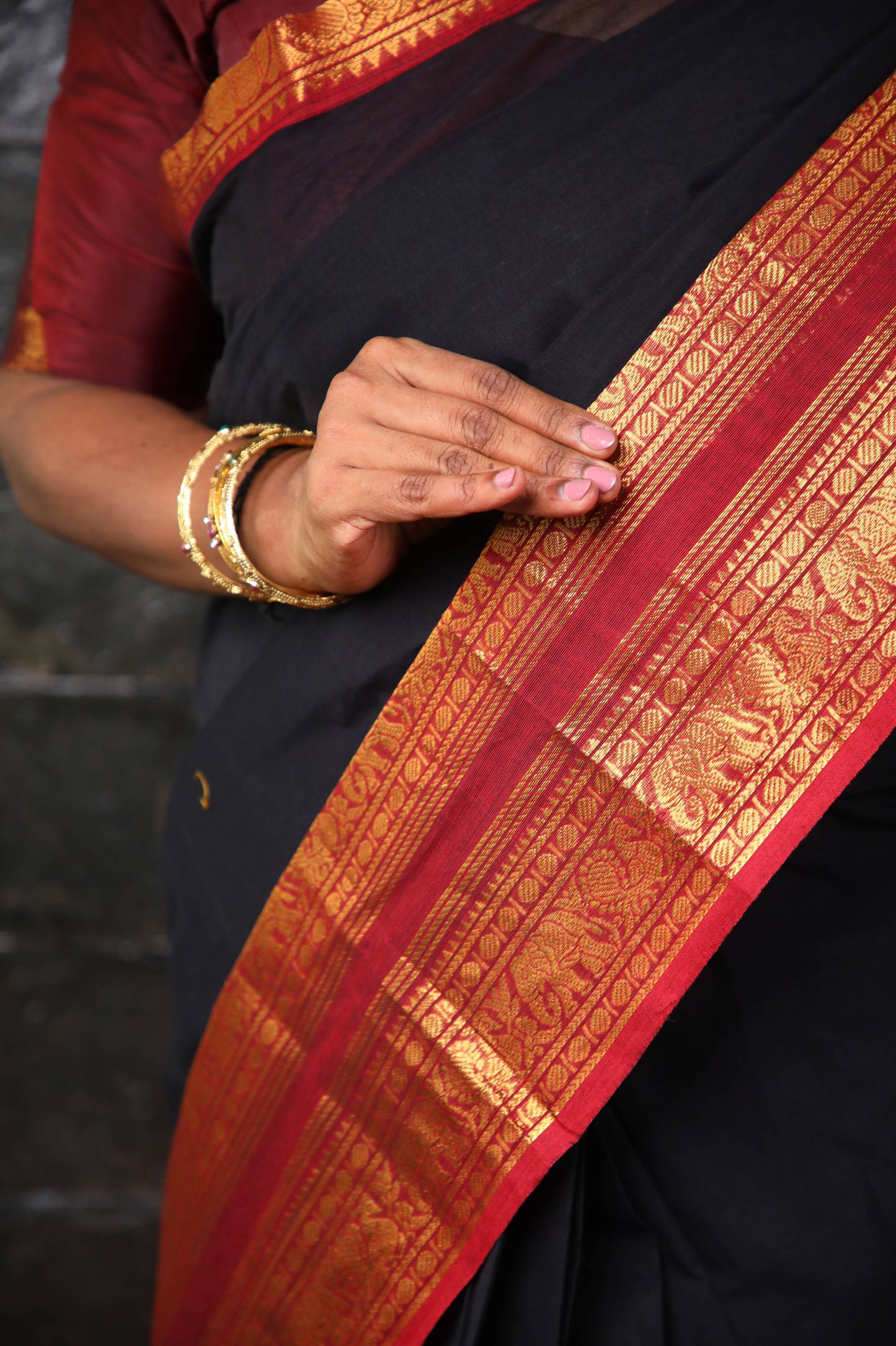 Varnam - 1 minute Ready-to-wear saree in Black color in Kanchi Cotton