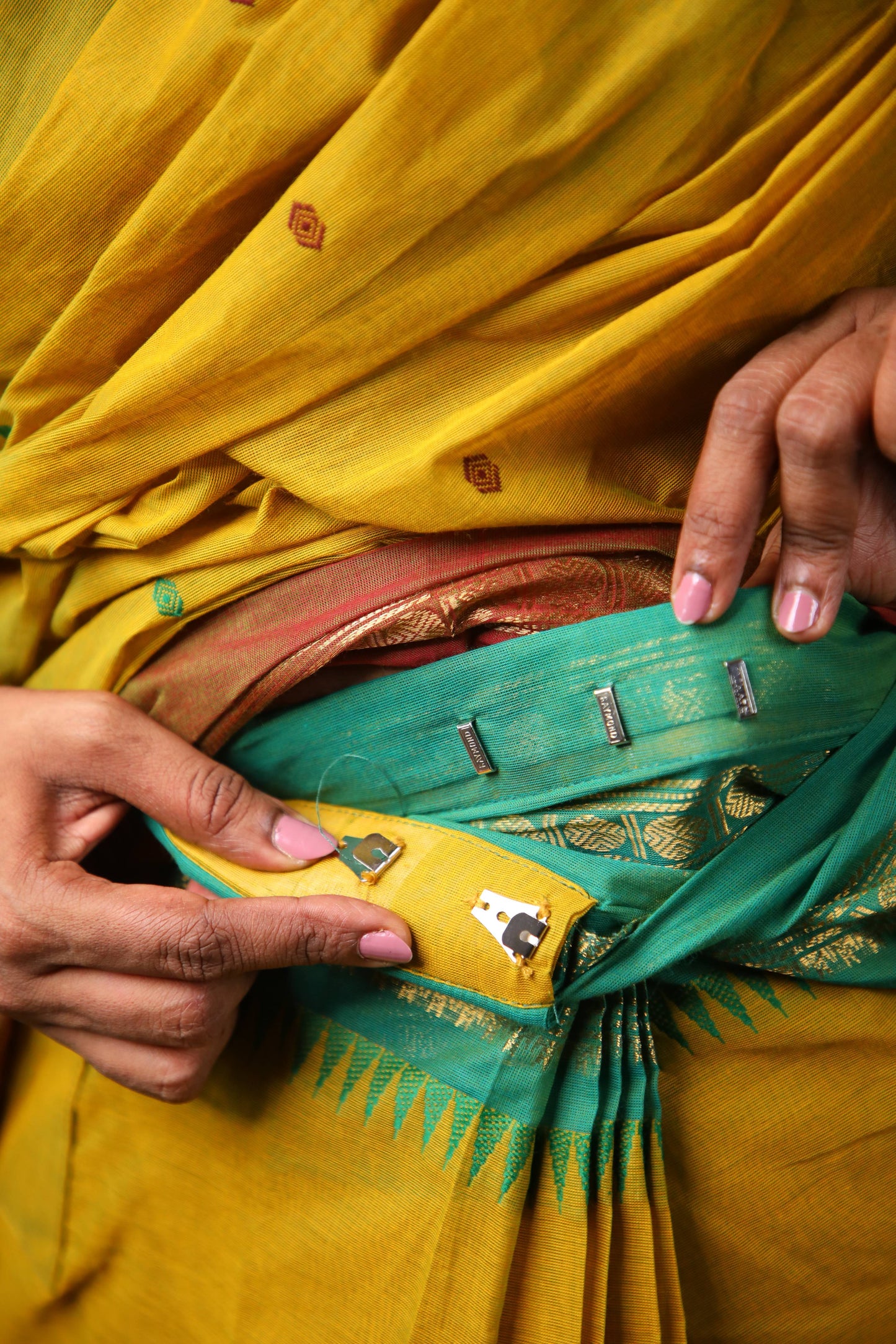 Varnam - 1 minute Ready-to-wear saree in Mehendi green color in Kanchi Cotton