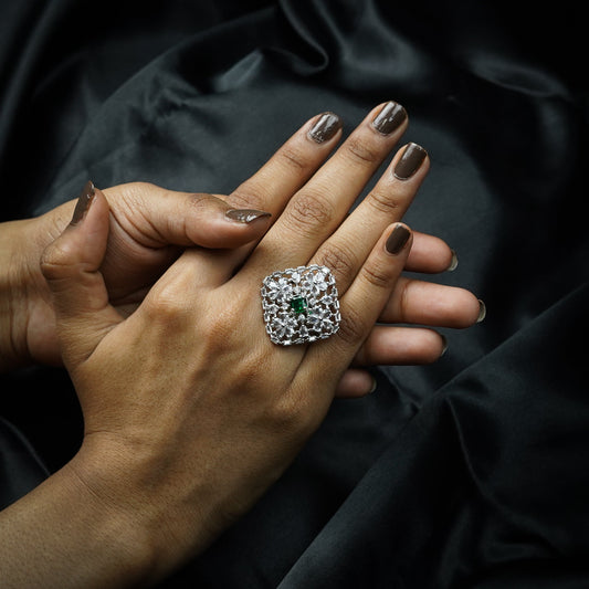 Ruhani Spark Diamond Ring