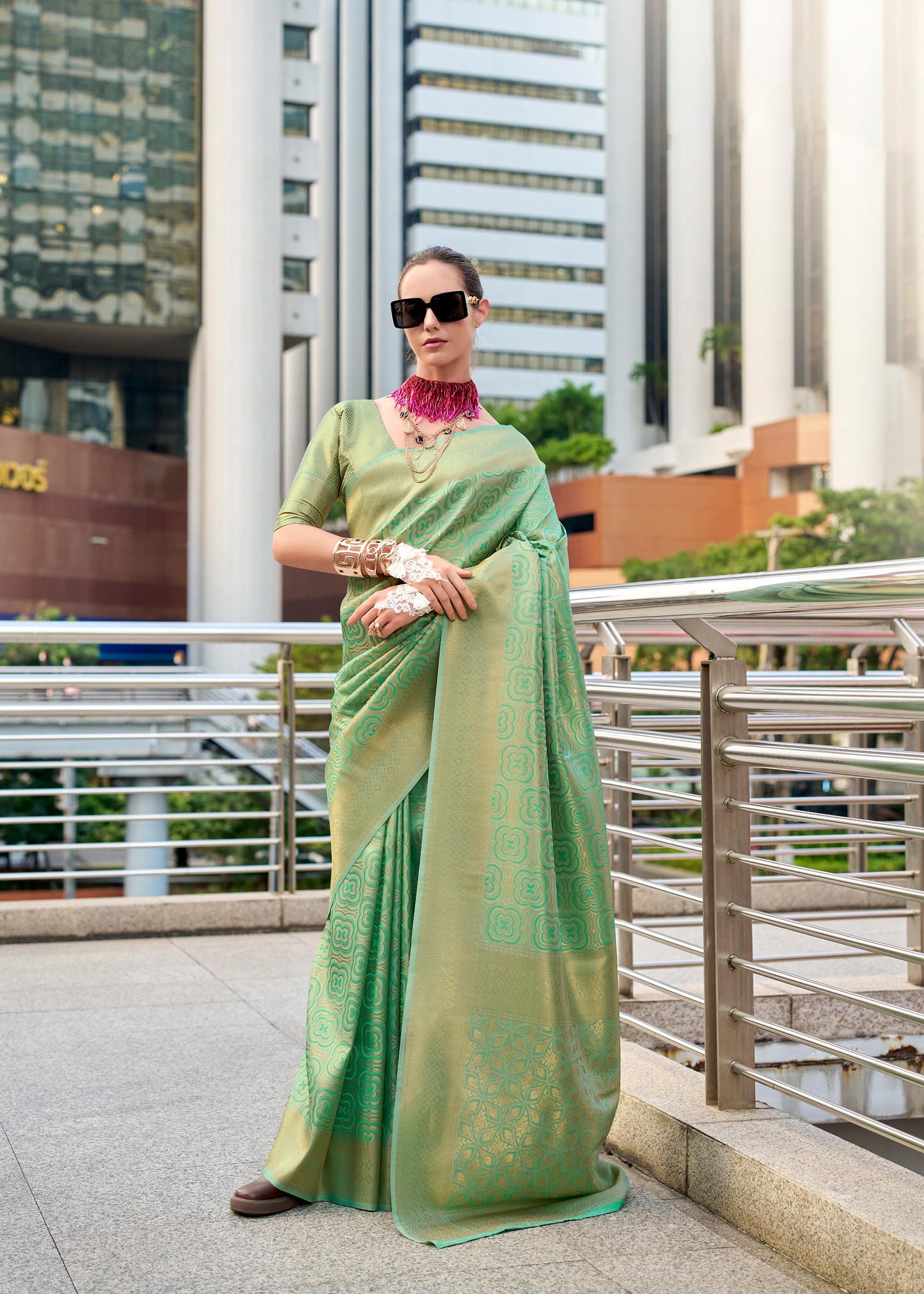 Green Butterscotch Handloom Kanchivaram Buttery Silk Saree