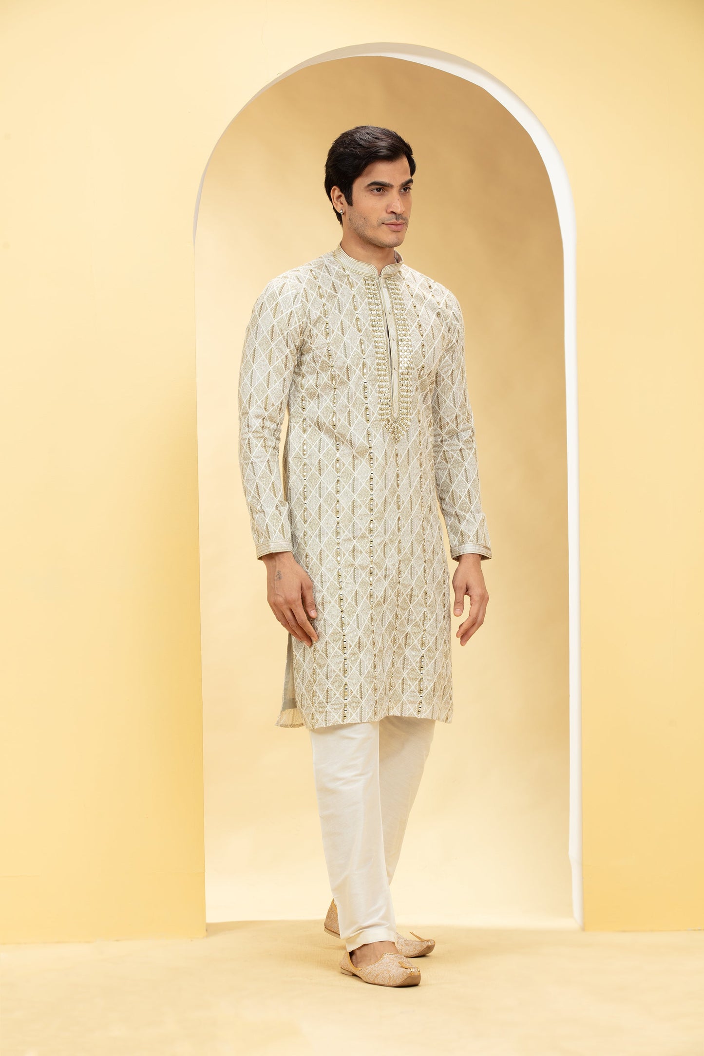 Multicoloured Lucknowi kurta pajama Set with Resham and Thread work